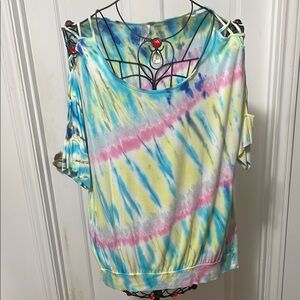 🌿🌿🌿3for 12$🌿🌿🌿Tie-Dye Cold Shoulder Top